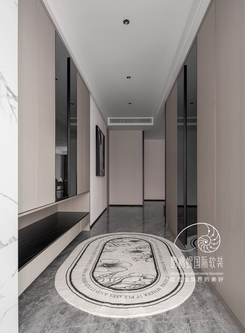 融创中心甄澜园217㎡三居现代气概装修实景_精装房