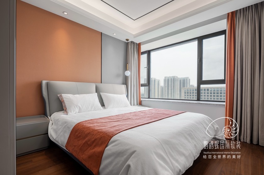 万科翡翠书院140㎡现代气概装修软装实景_精装房